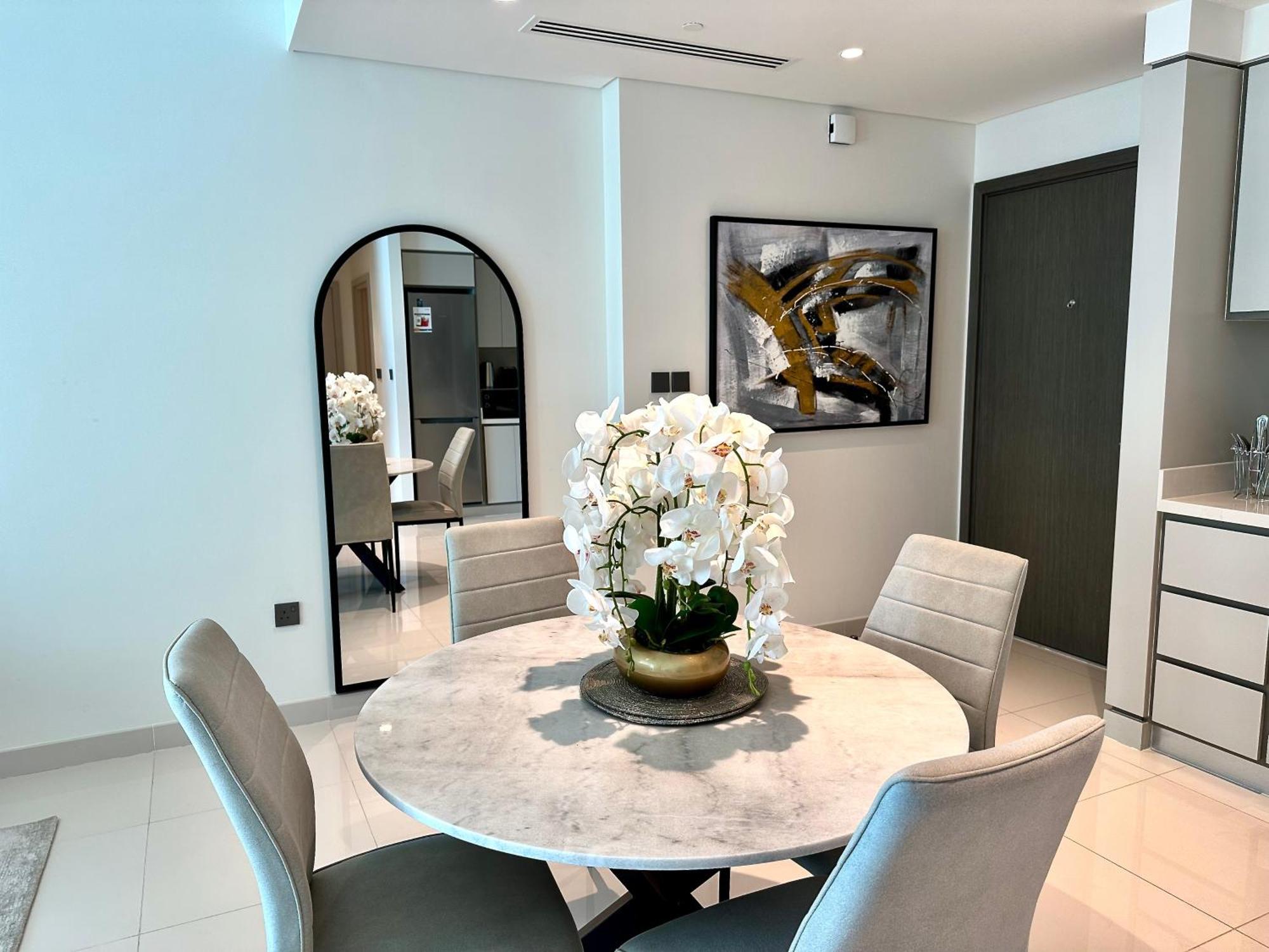 Lux Bnb I Sun Rise Bay I Palm & Sea View Daire Dubai Dış mekan fotoğraf